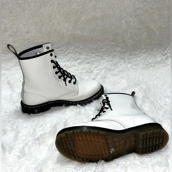 Dr. Martens | White Leather Lace Up Boots - Picture 3 of 12